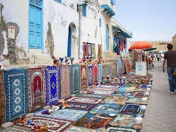 Ruelle et remparts de la médina de Kairouan